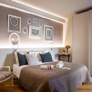 Elegant Location In - 2 Free Parking! Florence