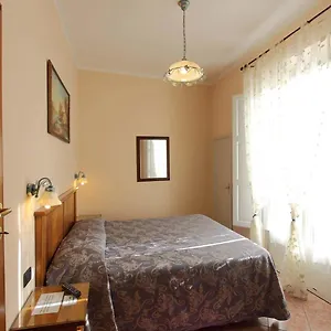  Otel Margaret